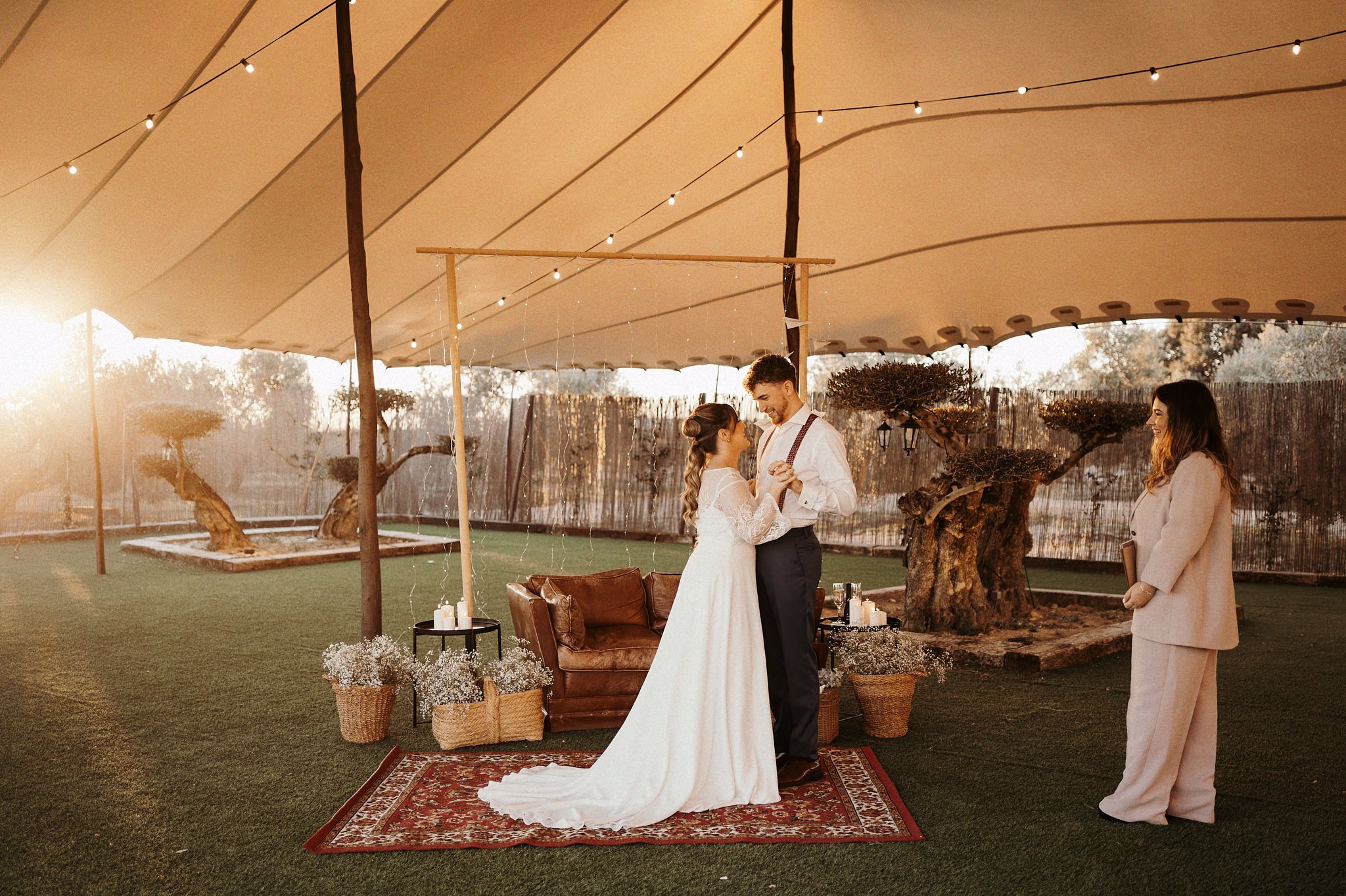 EDITORIAL ENTRE ALGODONES